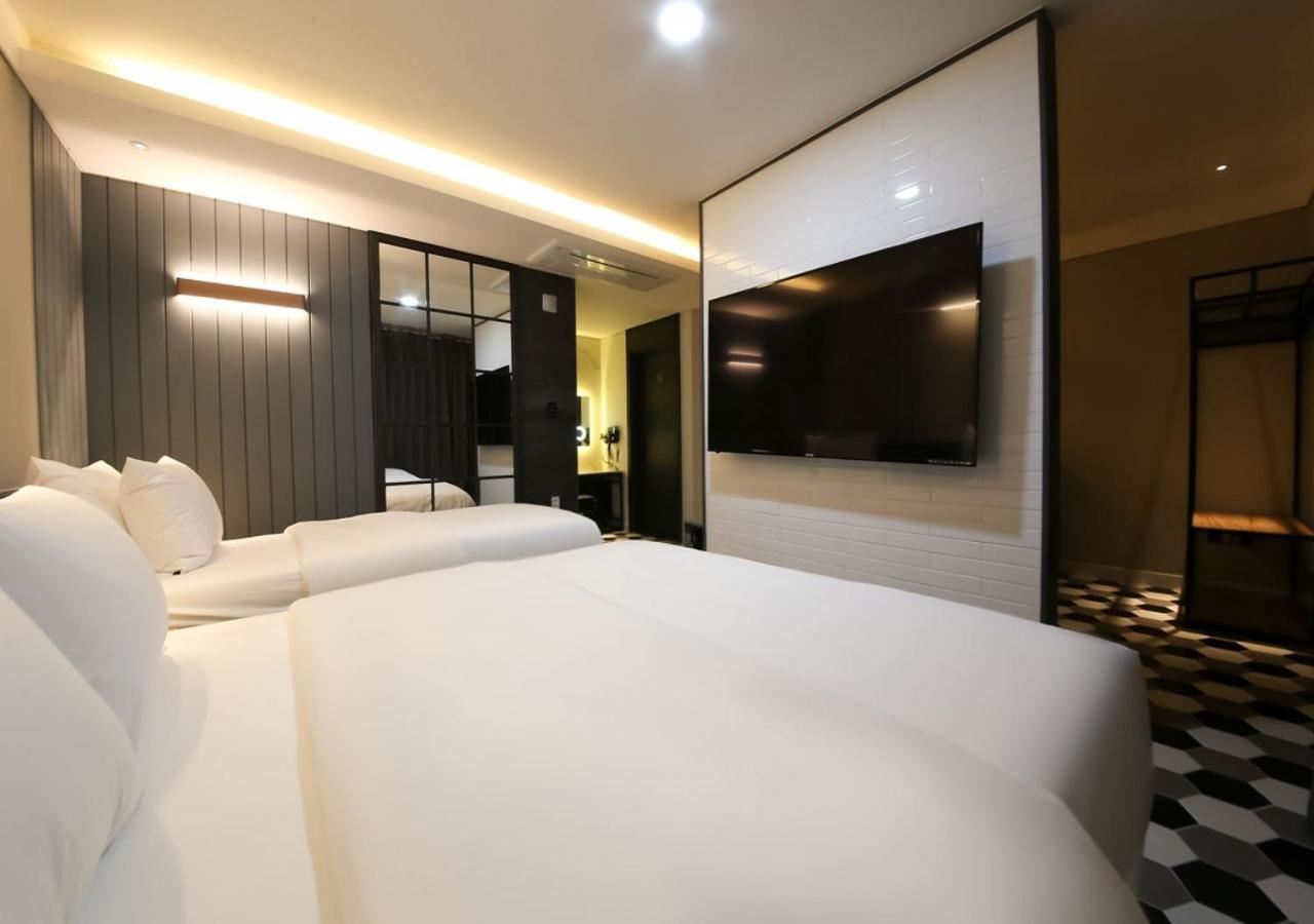 West In Hotel Yeosu Eksteriør bilde
